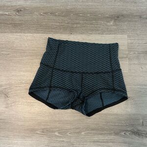 Lululemon shorts size 8